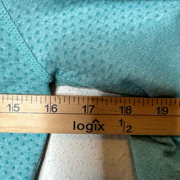 FIGS Limited Hydrogreen Underscrub Salta Seamless Long Sleeve Performance, Small - Picture 9 of 10